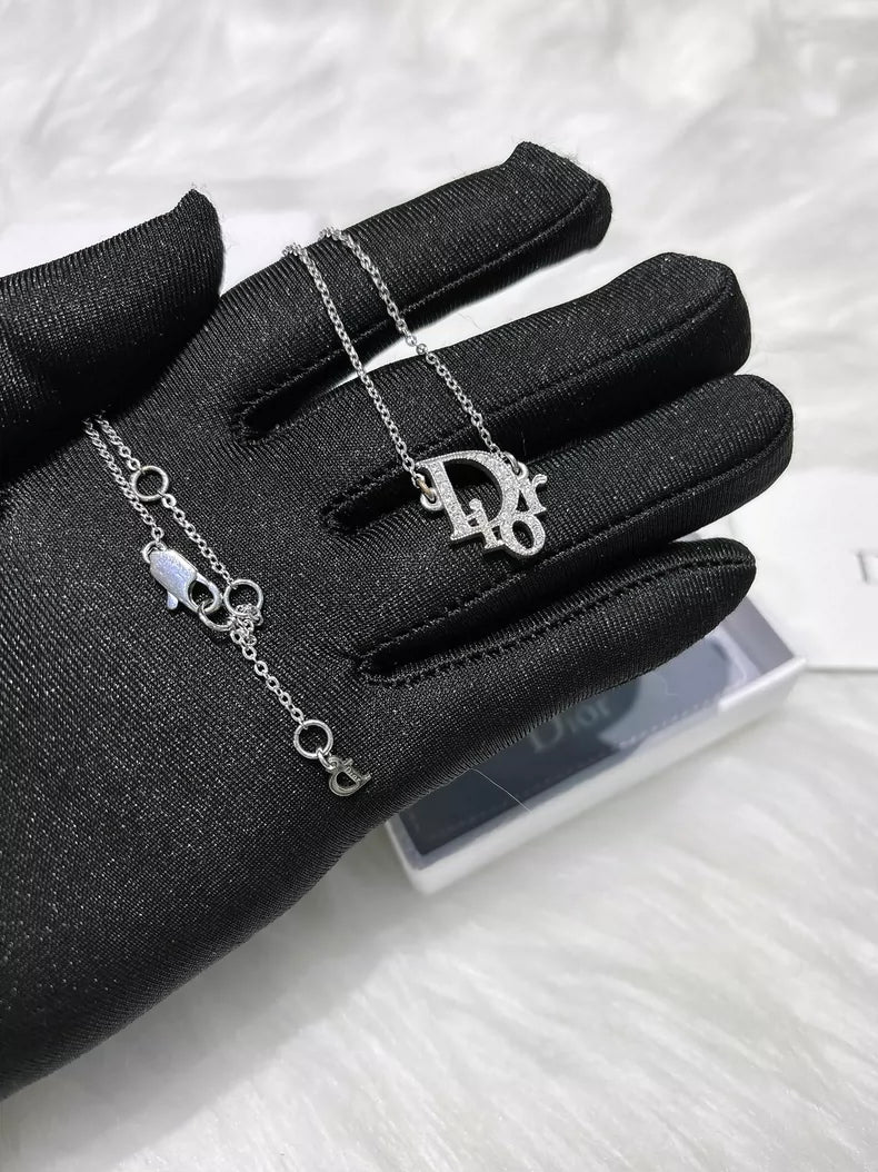 Dior letter full diamond medieval necklace (second hand)-3