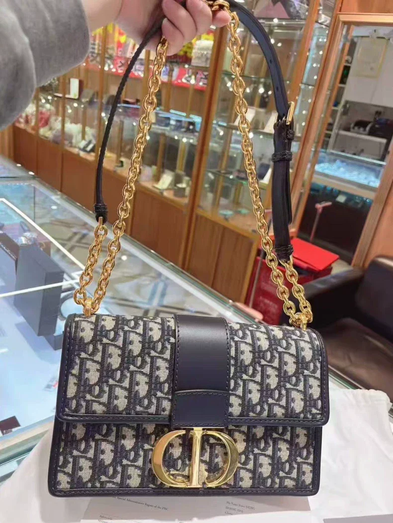 Dior Montaigne MISS 30cm chain bag (second hand)