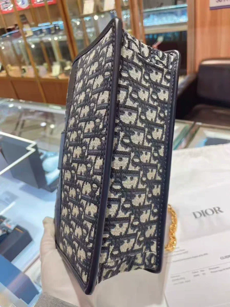 Dior Montaigne MISS 30cm chain bag (second hand)-5