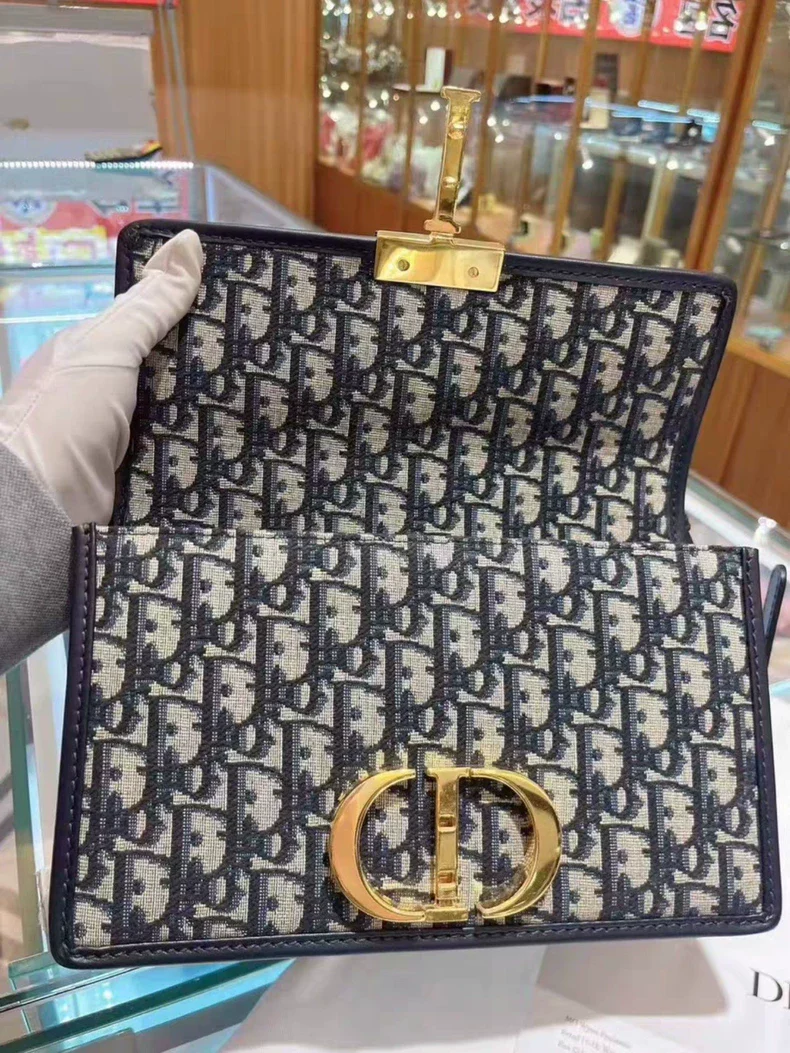 Dior Montaigne MISS 30cm chain bag (second hand)-2