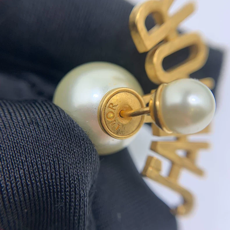 Dior pearl letter earrings (second hand)-5