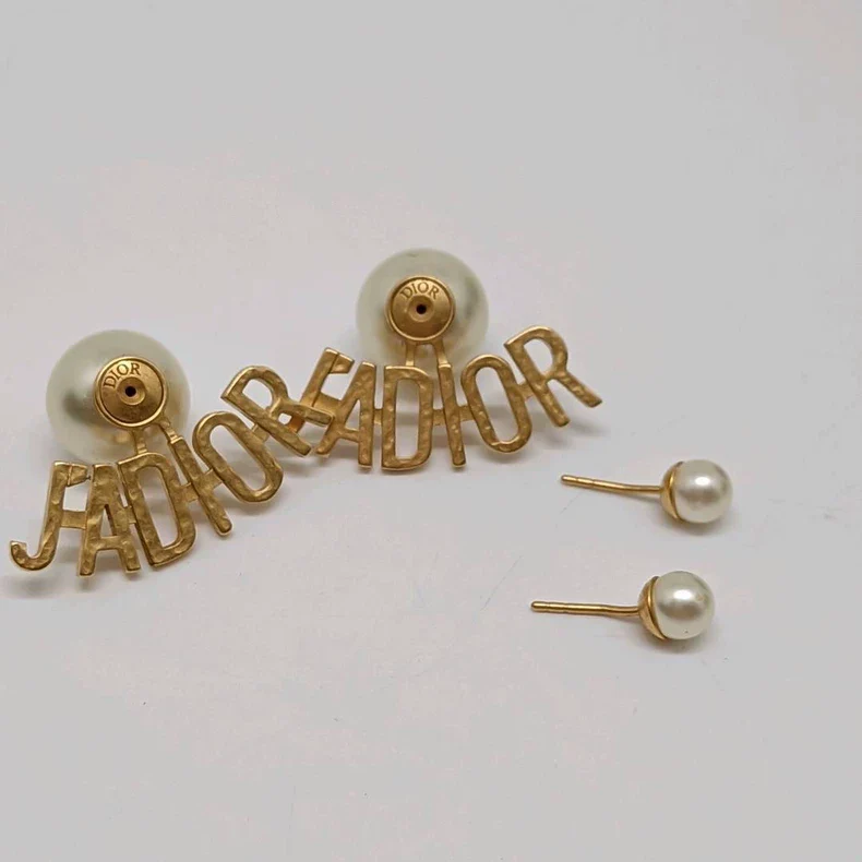 Dior pearl letter earrings (second hand)-3