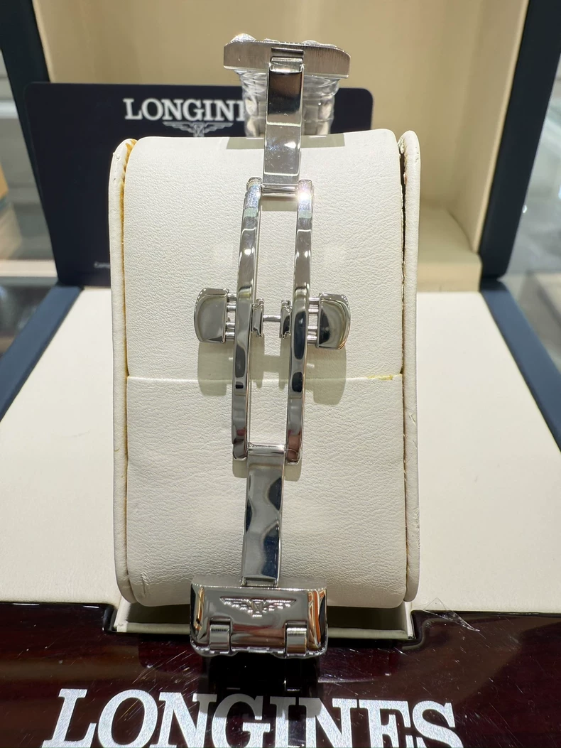 Longines Elegant Series L8.110.4.71.6 Watch  (second hand)-6