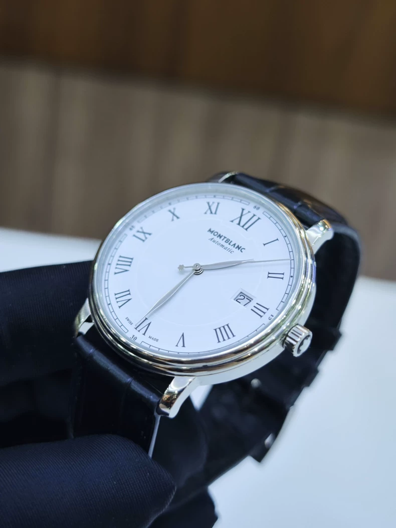 Montblanc Tradition Series U0112609 watch  (second hand)-3
