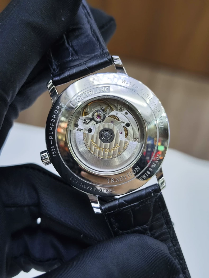 Montblanc Tradition Series U0112609 watch  (second hand)-6