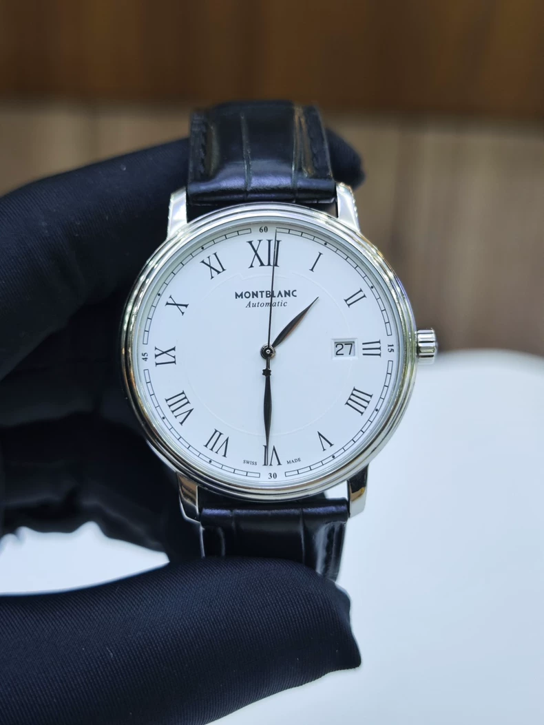 Montblanc Tradition Series U0112609 watch  (second hand)