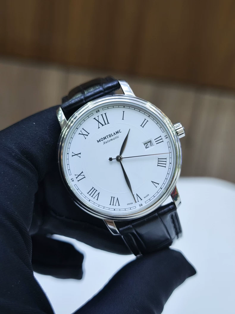 Montblanc Tradition Series U0112609 watch  (second hand)-2