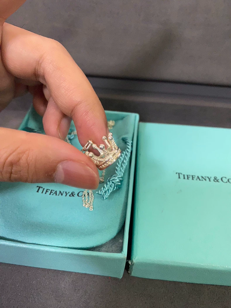 Tiffany Crown Pendant Necklace (second hand)-2