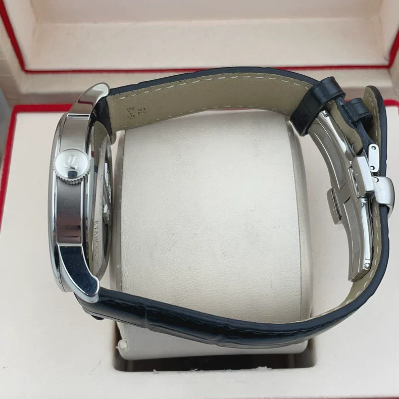 Tissot Classic Series T006.407.16.033.00 Watch (second hand)-3